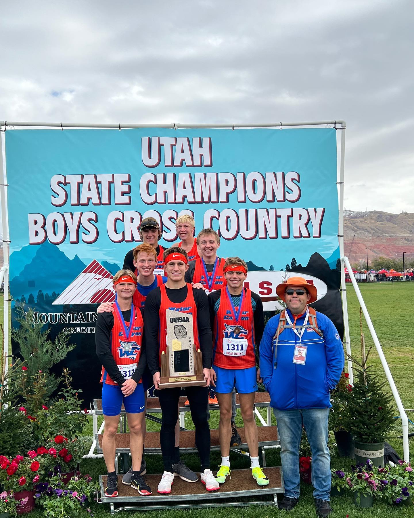 Utah state boys cross country photo